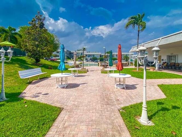 3362 Cynthia Lane 111, Lake Worth Beach, FL 33461