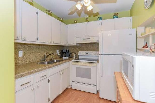 3362 Cynthia Lane 111, Lake Worth Beach, FL 33461