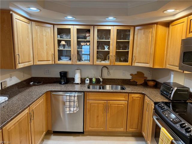 2830 Shore Dr Apt 706, Virginia Beach, VA 23451