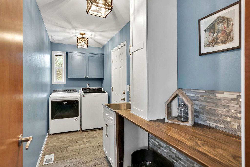 6533 D Lois Way, Nine Mile Falls, WA 99026 photo 29