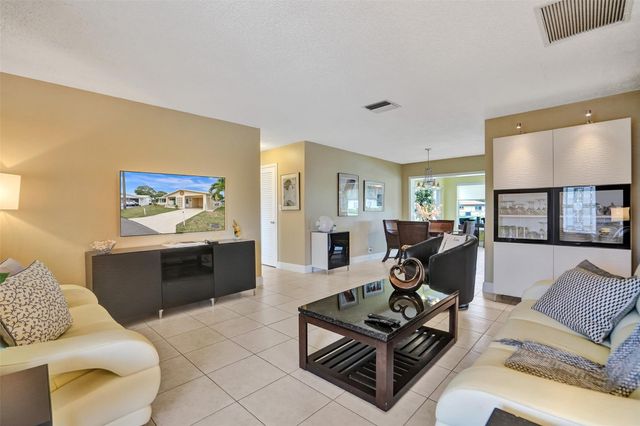 4519 NW 46th Ter, Tamarac, FL 33319