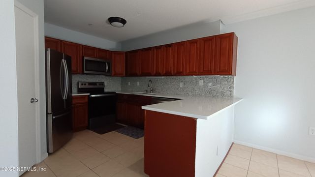 1655 THE GREENS Way 2211, Jacksonville Beach, FL 32250