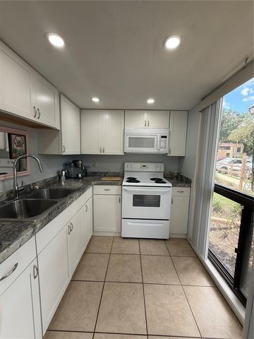 417 SHEOAH BOULEVARD 17, Winter Springs, FL 32708