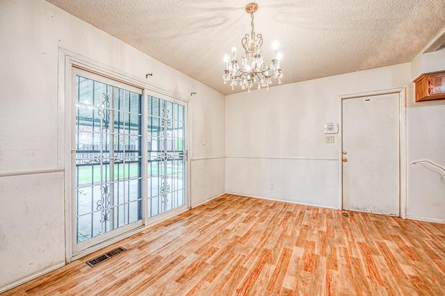 4921 E Oslin, Fresno, CA 93727