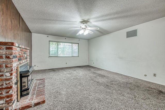 4921 E Oslin, Fresno, CA 93727