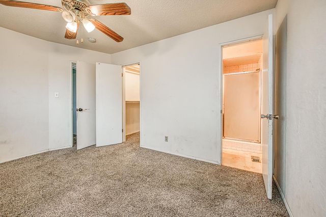 4921 E Oslin, Fresno, CA 93727