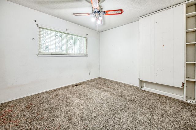 4921 E Oslin, Fresno, CA 93727