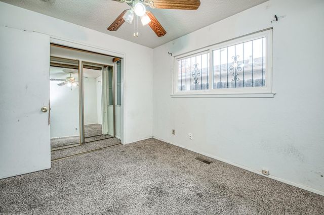 4921 E Oslin, Fresno, CA 93727