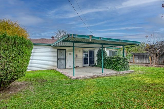 4921 E Oslin, Fresno, CA 93727