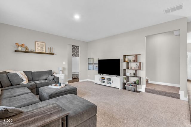 19964 Fenside Crossing, Westfield, IN 46074