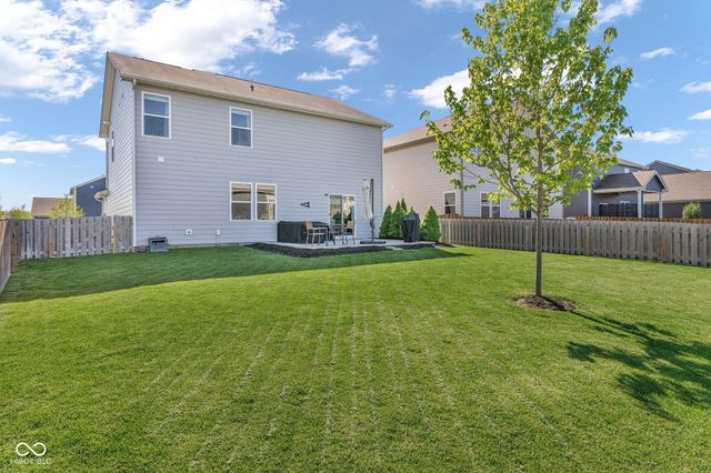 19964 Fenside Crossing, Westfield, IN 46074