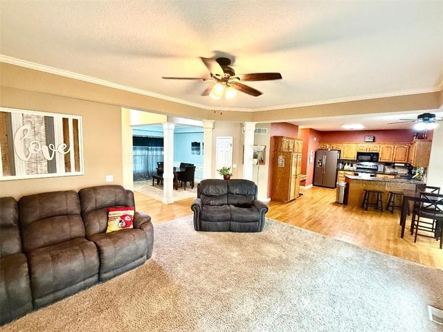 5920 NE Turquoise Drive, Lee's Summit, MO 64064