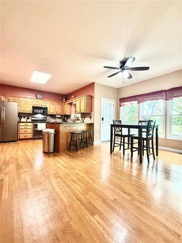 5920 NE Turquoise Drive, Lee's Summit, MO 64064