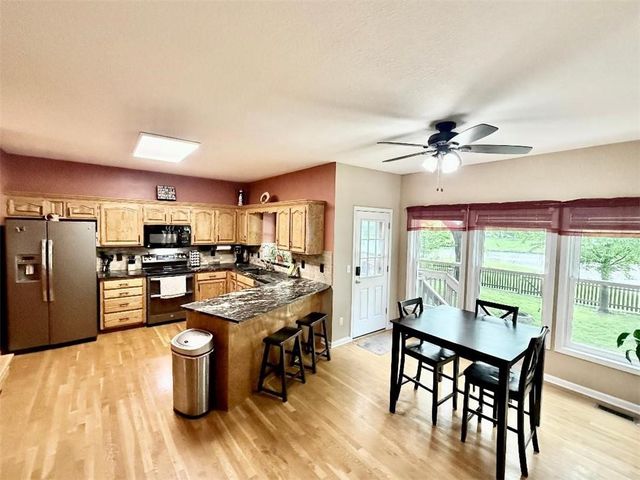 5920 NE Turquoise Drive, Lee's Summit, MO 64064