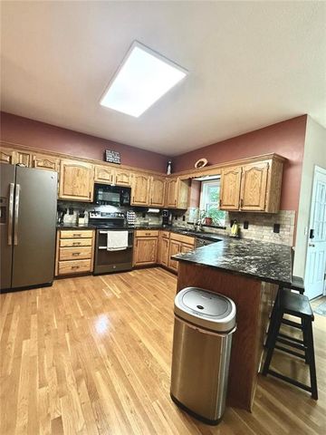 5920 NE Turquoise Drive, Lee's Summit, MO 64064