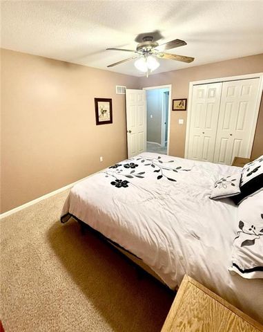 5920 NE Turquoise Drive, Lee's Summit, MO 64064