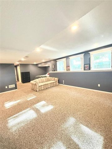 5920 NE Turquoise Drive, Lee's Summit, MO 64064
