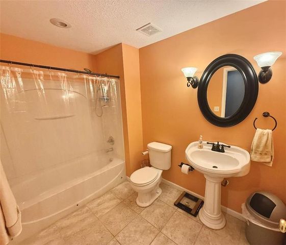5920 NE Turquoise Drive, Lee's Summit, MO 64064