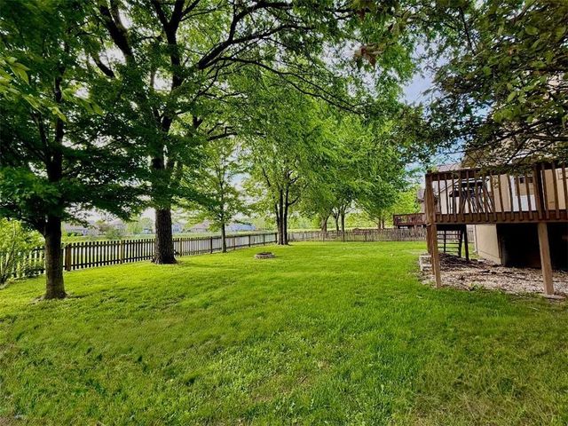 5920 NE Turquoise Drive, Lee's Summit, MO 64064