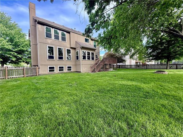 5920 NE Turquoise Drive, Lee's Summit, MO 64064