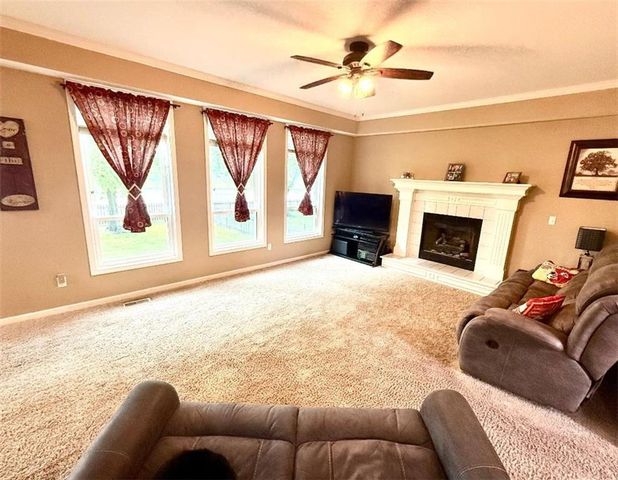 5920 NE Turquoise Drive, Lee's Summit, MO 64064
