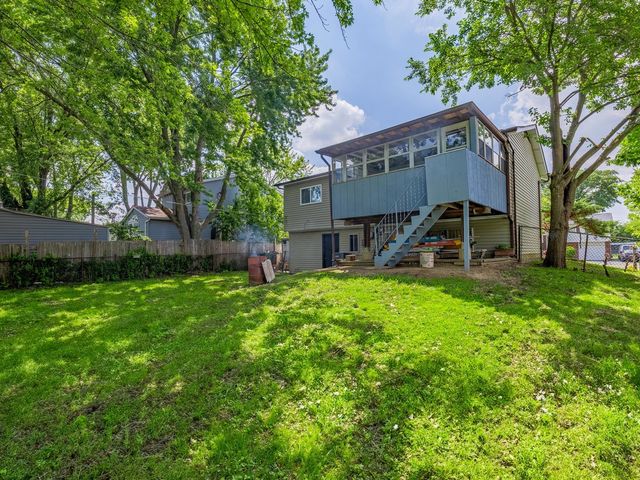 228 Riverside Drive, Bolingbrook, IL 60440