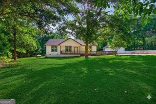 100 Willow Creek Drive, Locust Grove, GA 30248