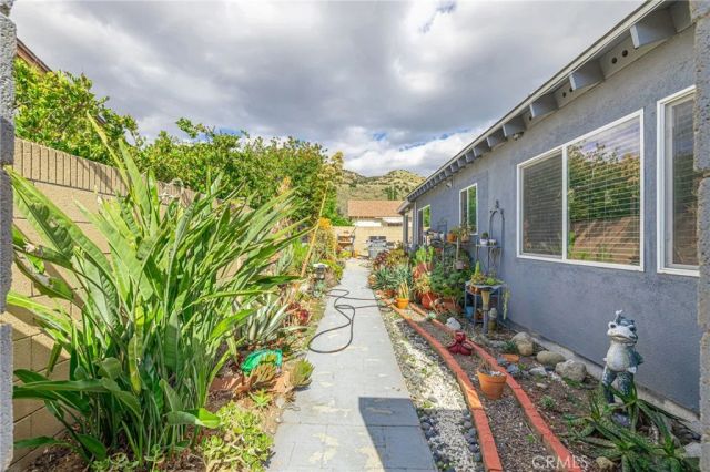 2078 N Swindon, Simi Valley, CA 93063