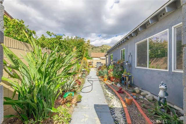 2078 N Swindon, Simi Valley, CA 93063