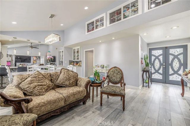 2078 N Swindon, Simi Valley, CA 93063