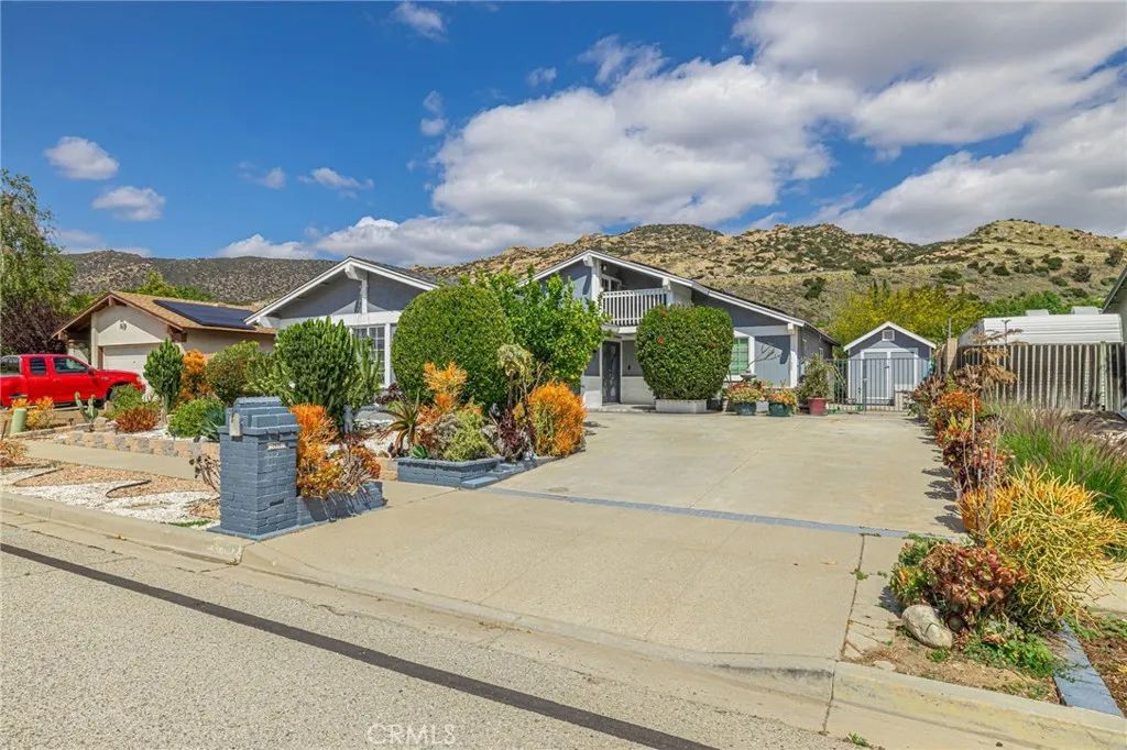 2078 N Swindon, Simi Valley, CA 93063