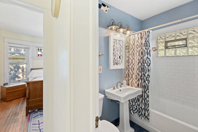 1905 Laurel Avenue, Saint Paul, MN 55104
