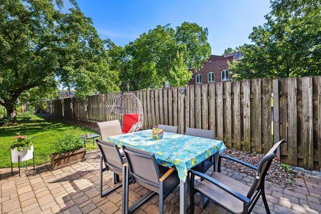 1905 Laurel Avenue, Saint Paul, MN 55104