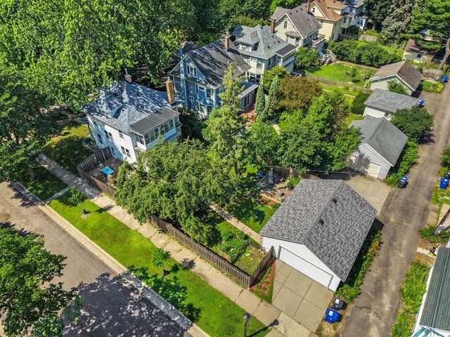 1905 Laurel Avenue, Saint Paul, MN 55104