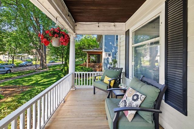 1905 Laurel Avenue, Saint Paul, MN 55104