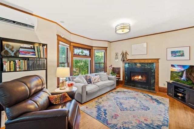 1905 Laurel Avenue, Saint Paul, MN 55104