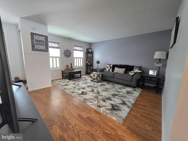 1159 WINTERTIDE DR, Harrisburg, PA 17111