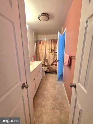 1159 WINTERTIDE DR, Harrisburg, PA 17111