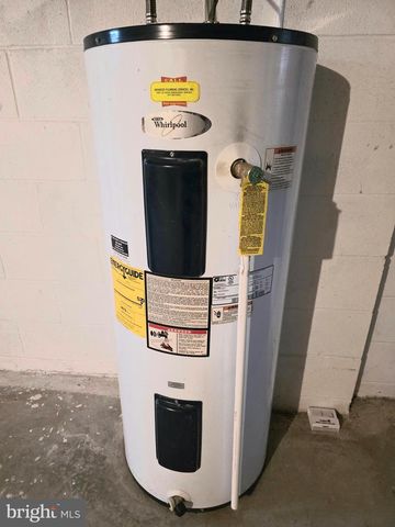 1159 WINTERTIDE DR, Harrisburg, PA 17111