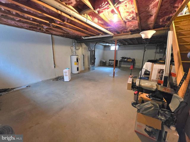 1159 WINTERTIDE DR, Harrisburg, PA 17111