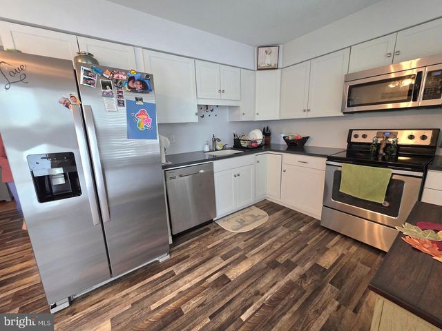 1159 WINTERTIDE DR, Harrisburg, PA 17111