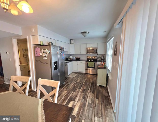 1159 WINTERTIDE DR, Harrisburg, PA 17111