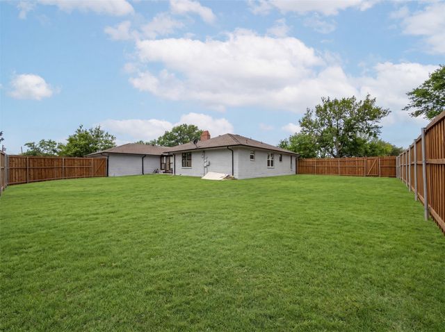1702 Iroquois Drive, Garland, TX 75043