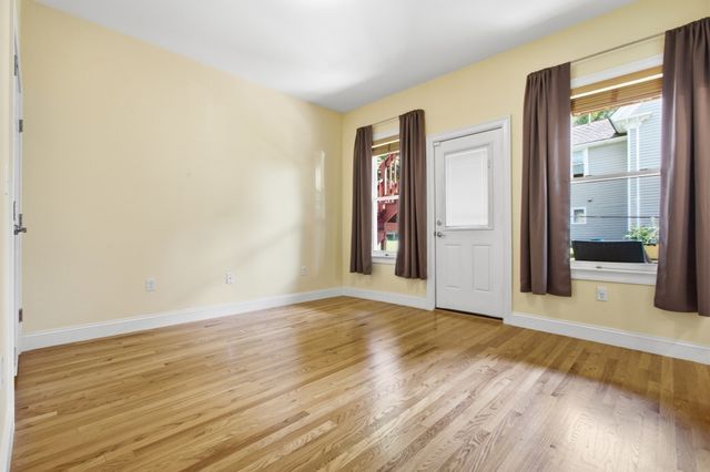 65 High Street 1, Woburn, MA 01801