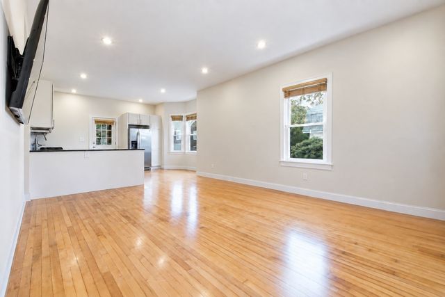 65 High Street 1, Woburn, MA 01801