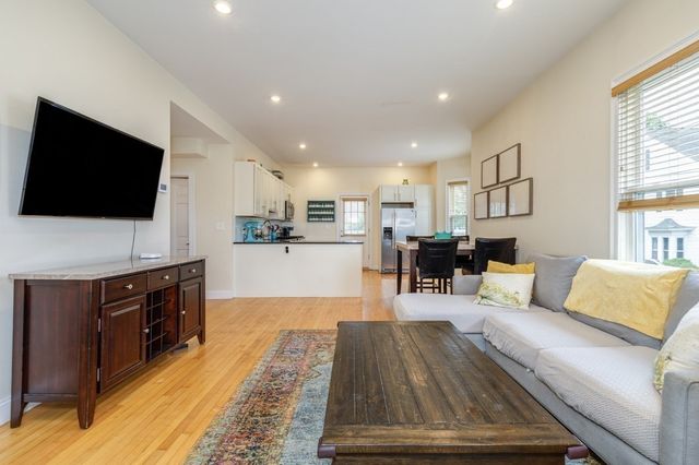 65 High Street 1, Woburn, MA 01801