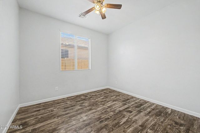 744 W DESERT HOLLOW Drive, San Tan Valley, AZ 85143