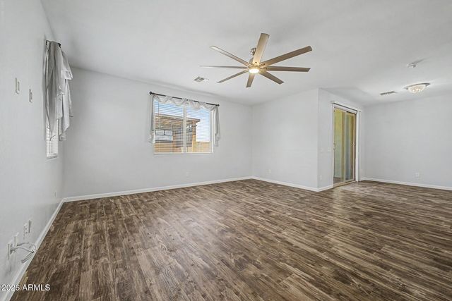 744 W DESERT HOLLOW Drive, San Tan Valley, AZ 85143