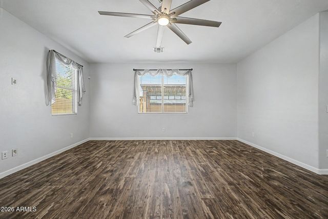 744 W DESERT HOLLOW Drive, San Tan Valley, AZ 85143