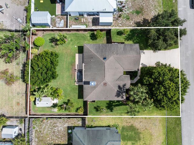 4652 SW Alpha Street, Port St. Lucie, FL 34953
